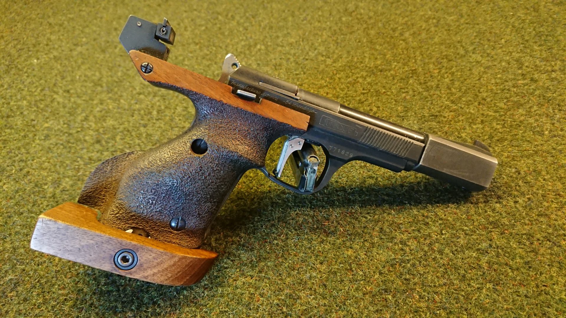 Unique, Des-69 (0921)